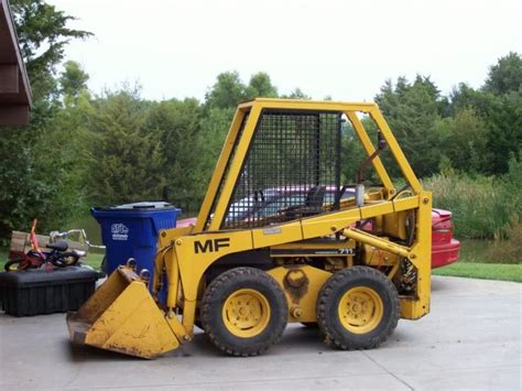 Massey Ferguson 811 skid steer 